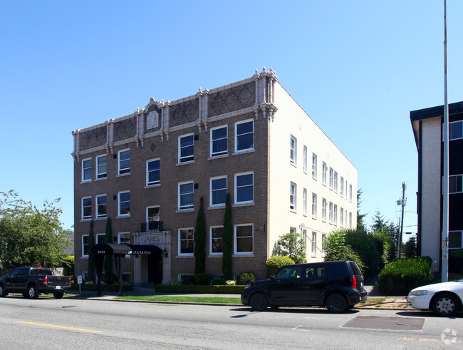 Primary Photo - The James Apartments