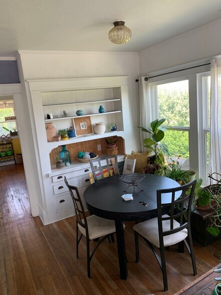 Building Photo - 850 Elrod Ave