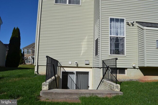 Building Photo - 44339 Apache Cir