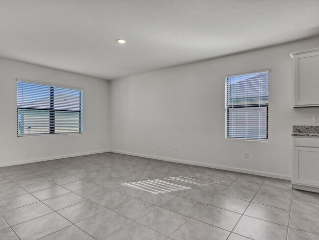 Building Photo - 7508 Tourmaline Dr