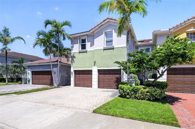 Building Photo - 8061 NW 114th Pl