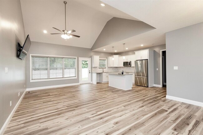 Building Photo - 1254 Melody Ave
