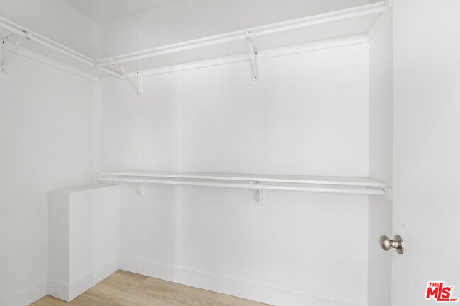 Building Photo - 10963 Calvert St