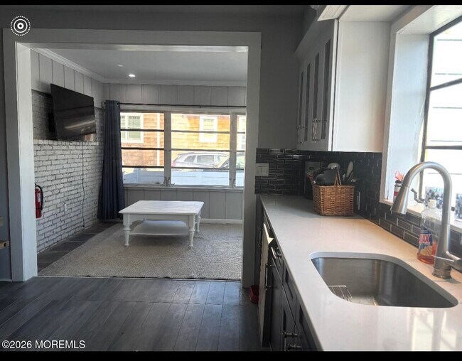 Building Photo - 53 C St