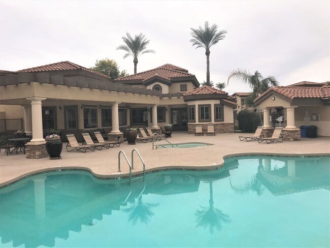 Building Photo - **SPECTACULAR - 2BEDROOM/2BATHROOM/1GARAGE/GATED CONDO (SOUTHERN & CRISMON)**