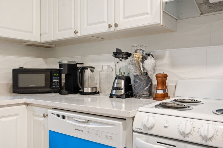 Building Photo - 2380 Branleigh Park Ct