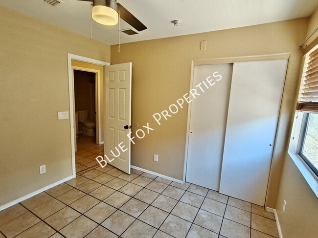 Building Photo - 3754 E White River Dr