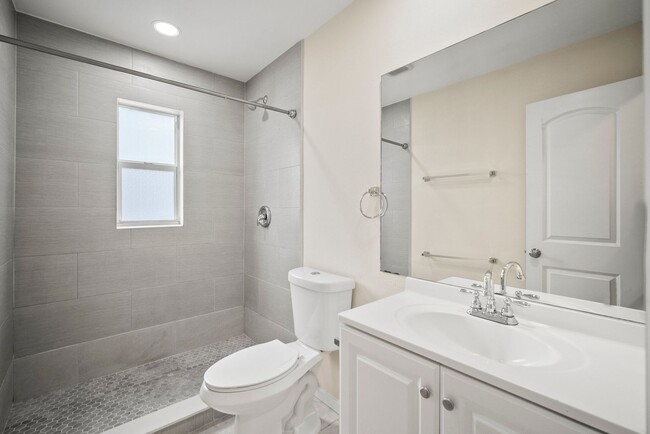 Building Photo - ANNUAL RENTAL - 1 Bedroom, 1 Bath Duplex i...