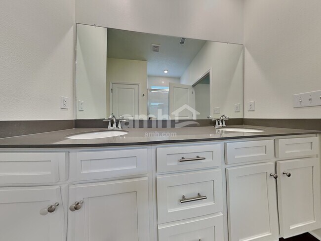 Building Photo - 6355 Emerald Hls Wy