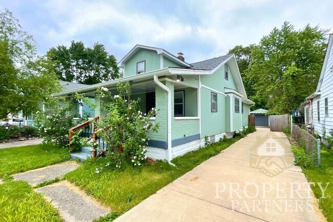 Building Photo - 4929 Kingsley Dr
