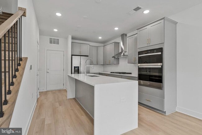 Building Photo - 19826 Lavender Dust Sq