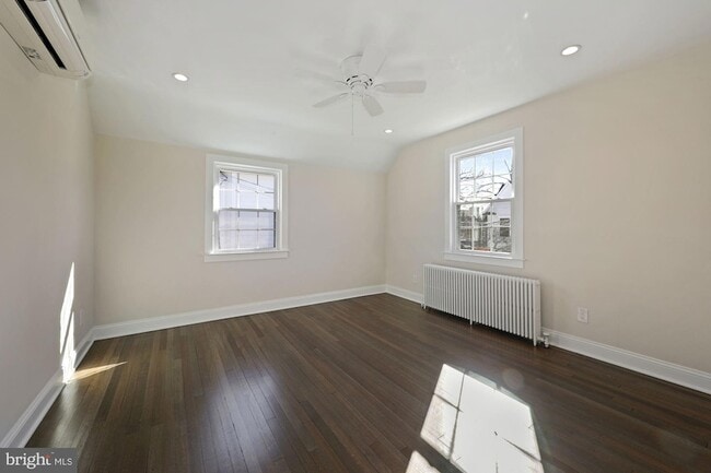 Building Photo - 4816 Leland St