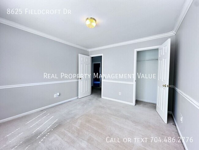 Building Photo - 8625 Fieldcroft Dr