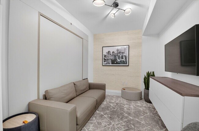 Building Photo - 200 SE Mizner Blvd