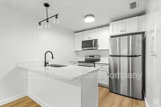 Building Photo - 5395 SE 30th Pl