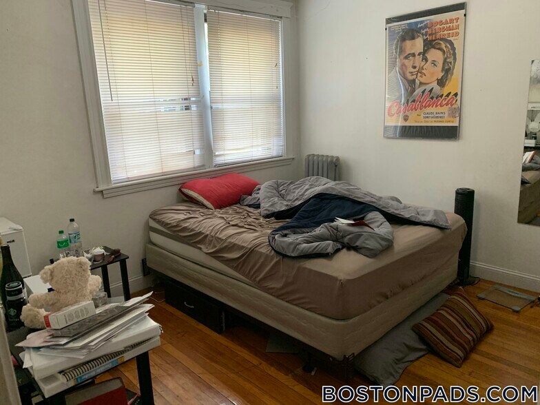 Building Photo - 19 Egremont Rd