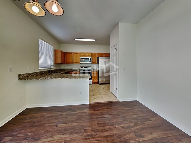 Building Photo - 7220 Grand Cascade Point