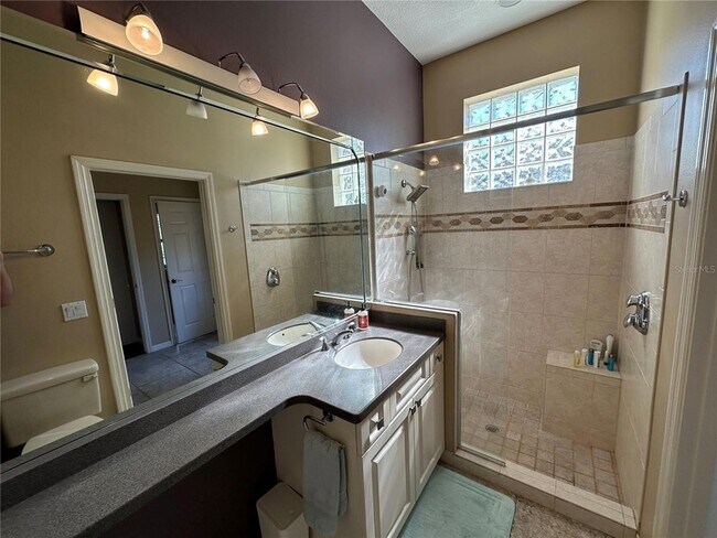 Building Photo - 4727 Spinnaker Dr