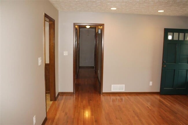 Building Photo - 426 Winder Hwy