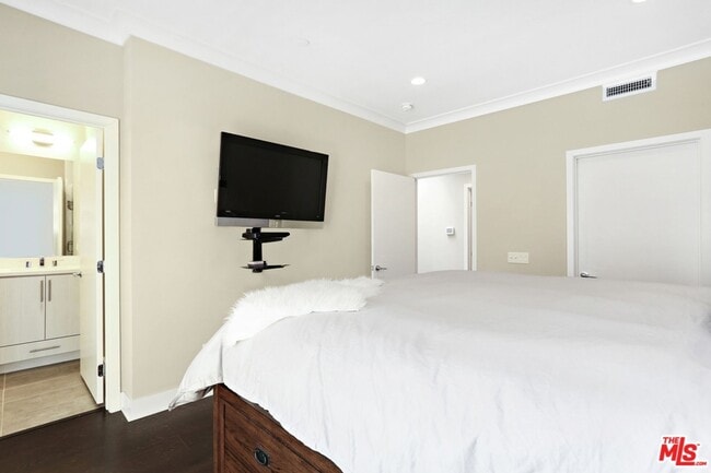 Building Photo - 2202 Edendale Ln