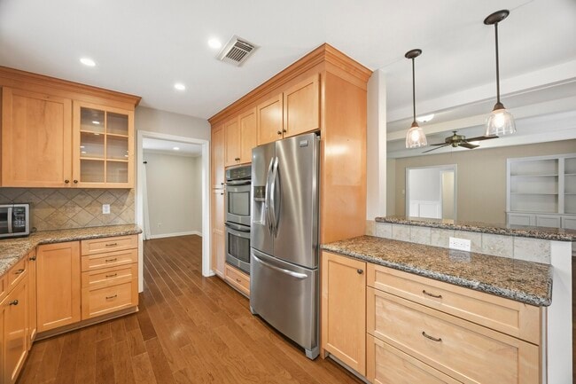 Building Photo - 6131 Yarwell Dr