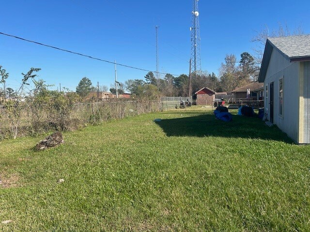 Building Photo - 5803 Yorkwood St