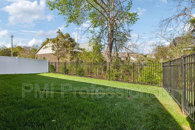 Building Photo - 3407 John Richards Dr