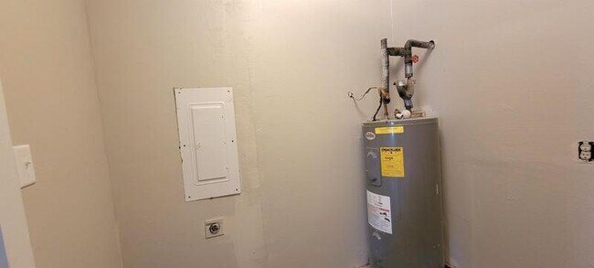 Building Photo - 218 Dodson St