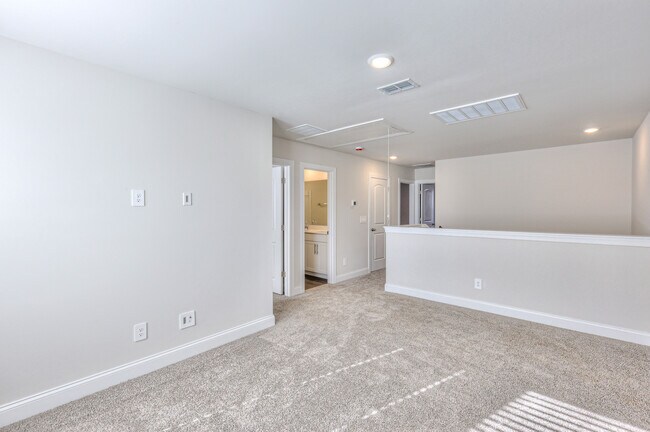 Building Photo - 1291 Bluffton Cir