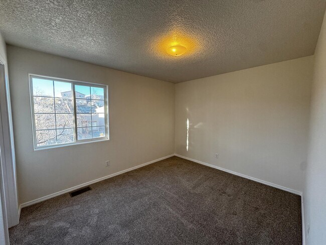 Building Photo - 8300 Bluffs Edge Pl NW