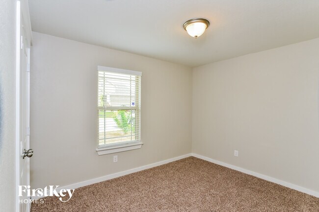 Building Photo - 10518 Rosalina Lp