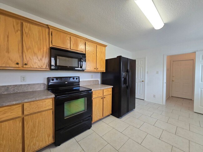 Building Photo - 3906 Kevin Shaw Dr