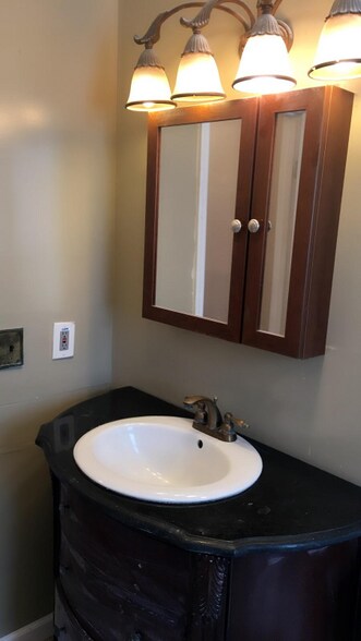 Building Photo - 235 Cristiani St