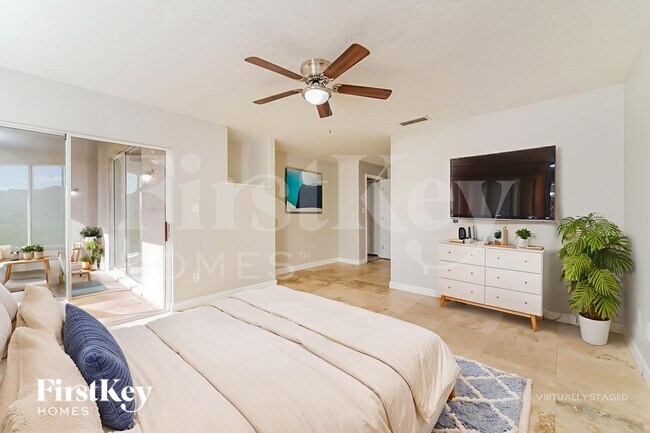 Building Photo - 3600 Molona Dr