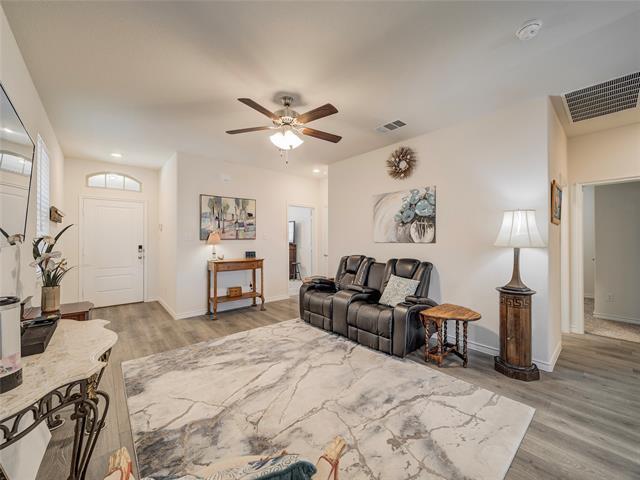 Building Photo - 1520 Saratoga Ave