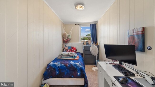 Building Photo - 305 N Bishop Ave