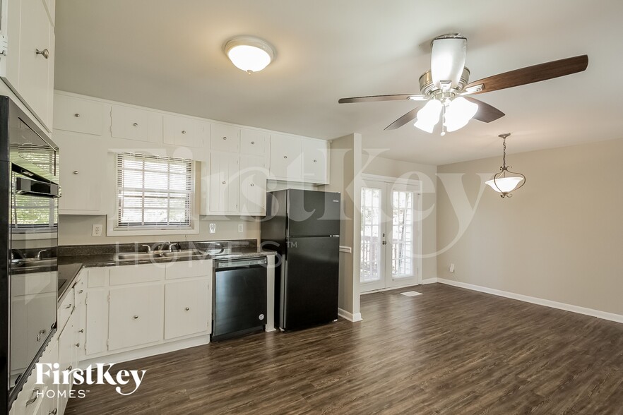 Building Photo - 4163 Northstrand Dr