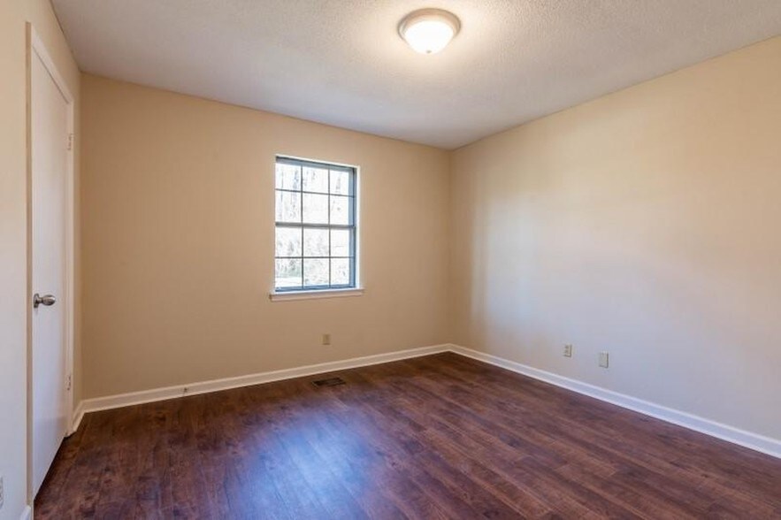 Building Photo - 306 Crisman St