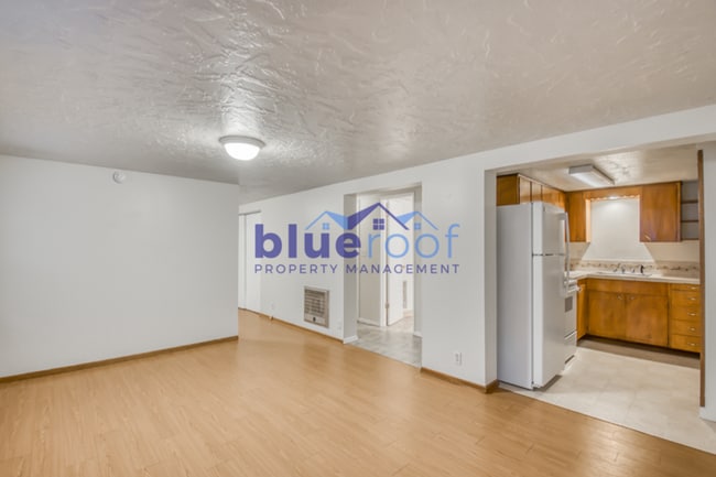 Building Photo - 3242-3248 SE Alder Ct - 3242.5