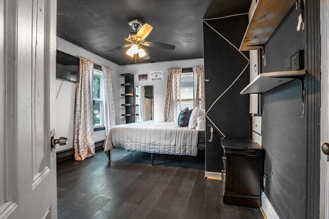 Building Photo - 5 Gordon Pl