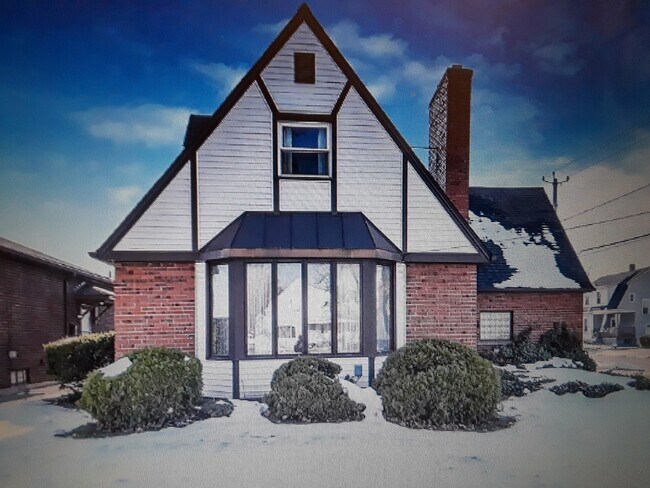 Front view - 2203 Forest Ave