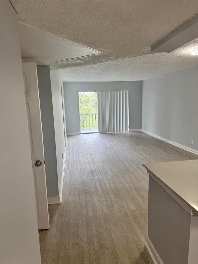 Building Photo - 7820 S Colony Cir