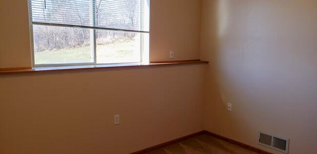 Building Photo - 2019 Barber Dr