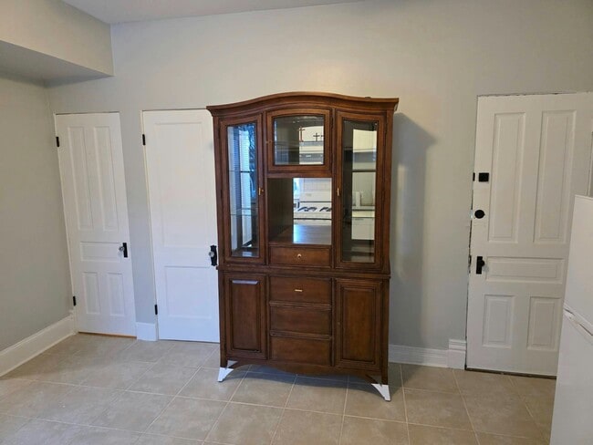 Building Photo - 3611 S Wood St