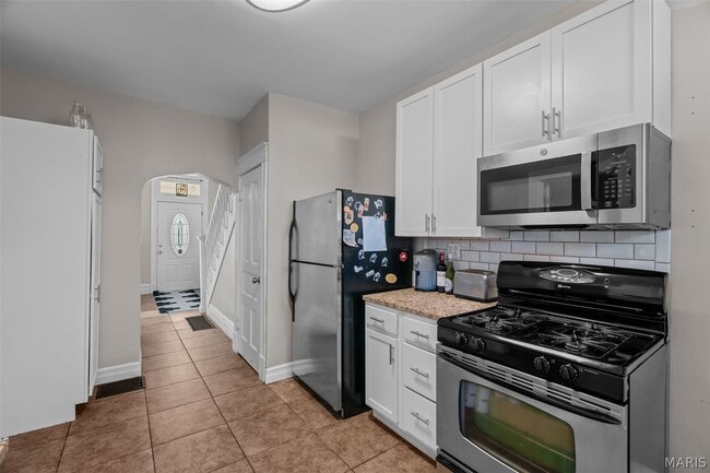 Building Photo - 4147 Beethoven Ave