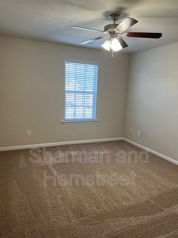 Building Photo - 608 Joiner Cir