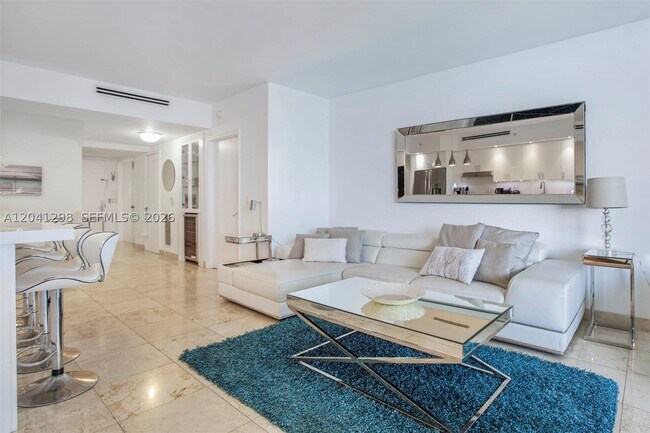 Building Photo - 4775 Collins Ave