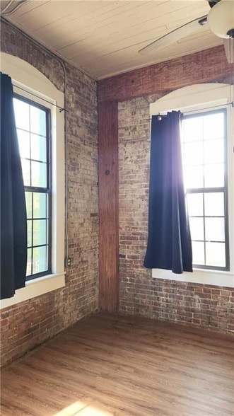 Building Photo - 2594 Front St