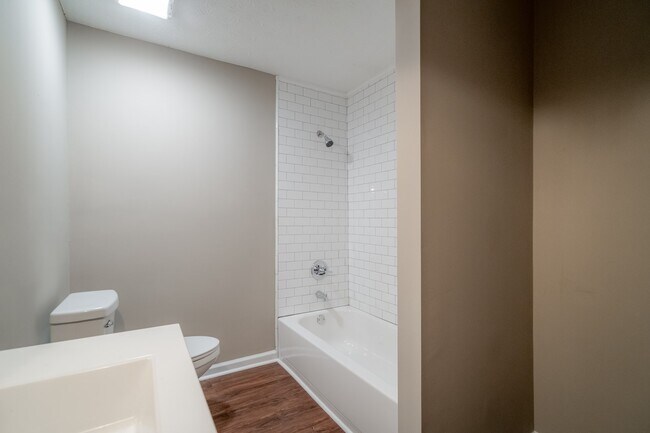 Building Photo - 220 Alcovy St