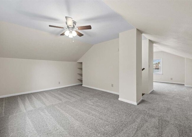 Building Photo - NE 3 bedroom 1+ bath attached garage